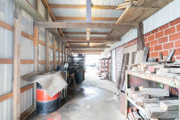 1975 County Road 1440, Moberly, MO 65270